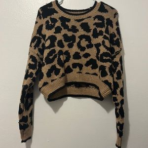 Holistic Brand never worn cheetah print sweater